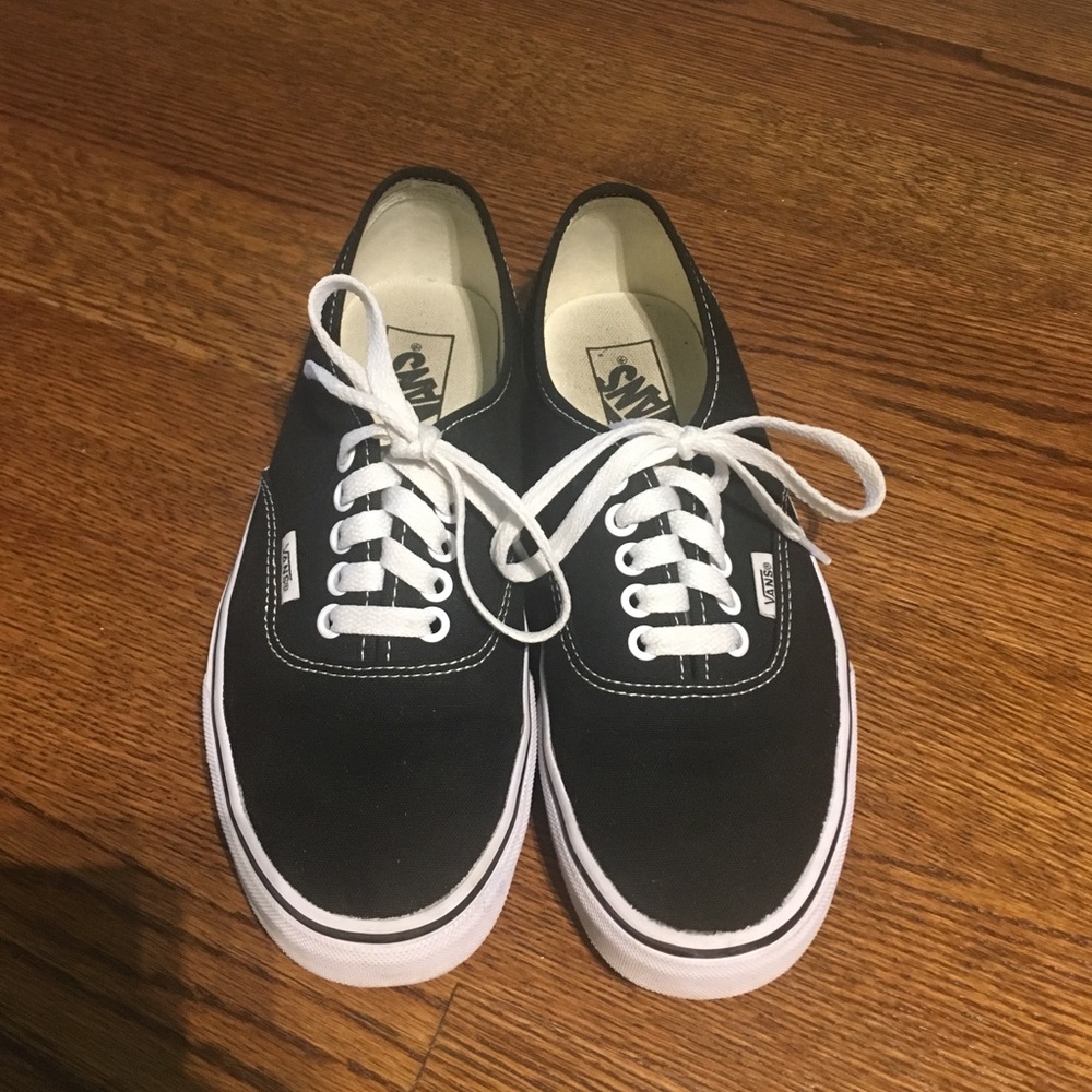 VANS authentic black womens 8 men’s 6.5